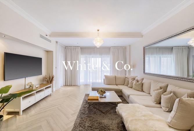 Sought After Building | Upgraded | Vacant