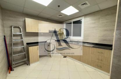Apartment - 2 Bedrooms - 2 Bathrooms for sale in Oasis Tower - Al Rashidiya 1 - Al Rashidiya - Ajman