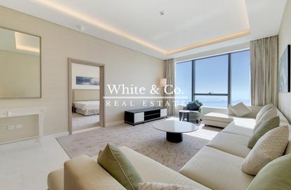 Apartment - 1 Bedroom - 2 Bathrooms for sale in The Palm Tower - Palm Jumeirah - Dubai