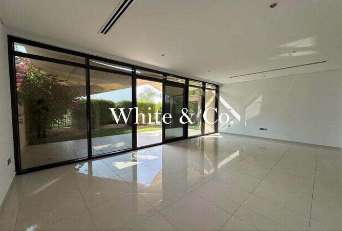 74231959 - Property Image 3