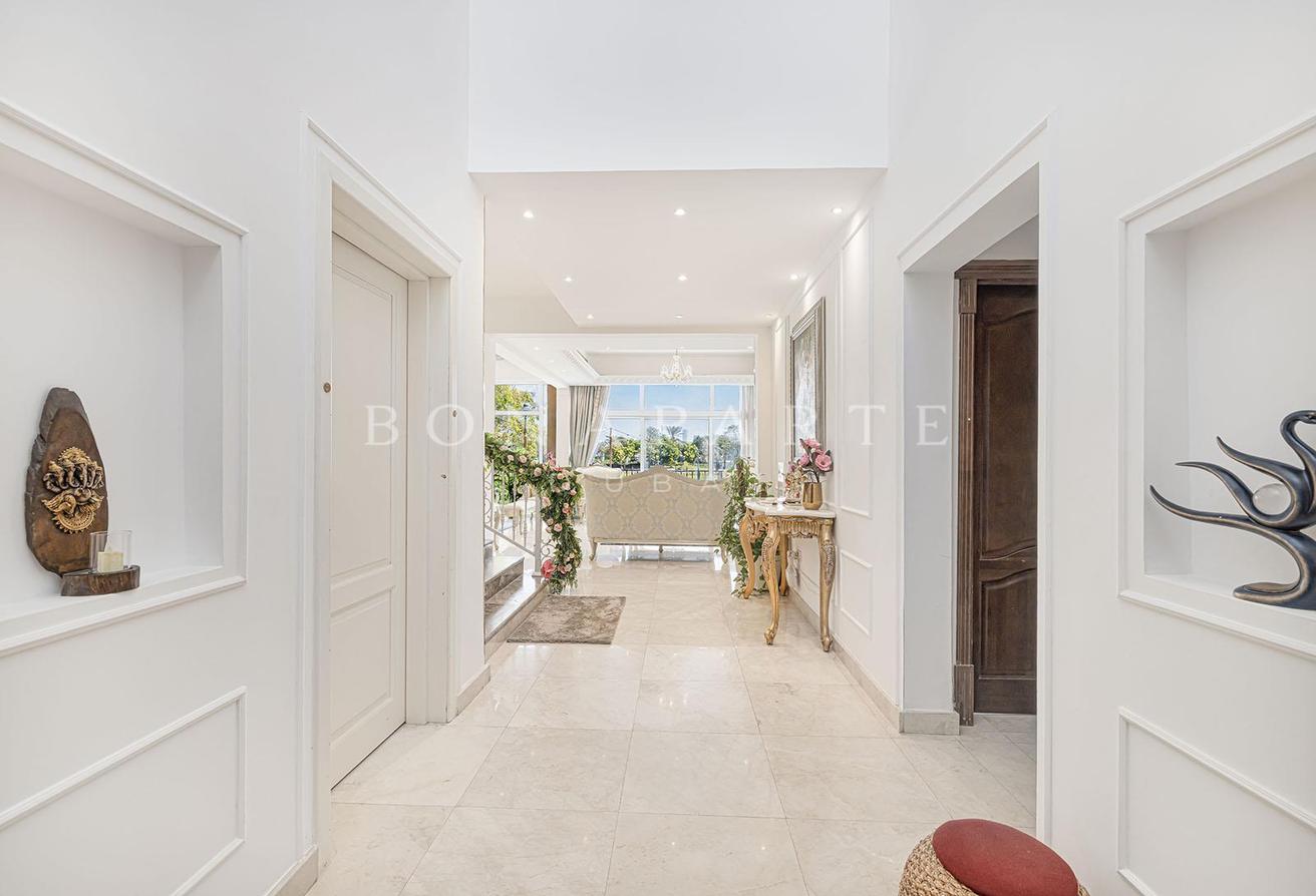 Lake View | Furnished | Upgraded photo 4