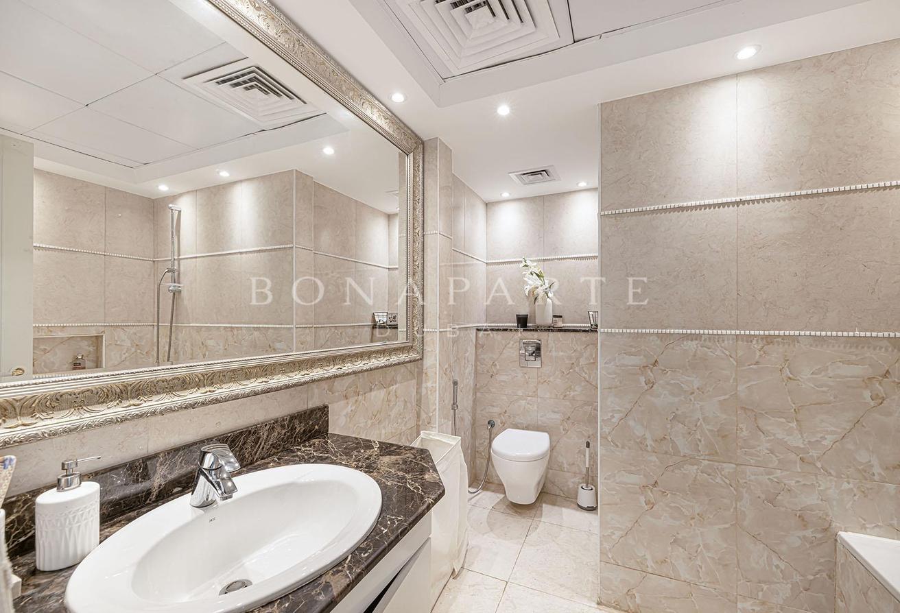 Lake View | Furnished | Upgraded photo 13
