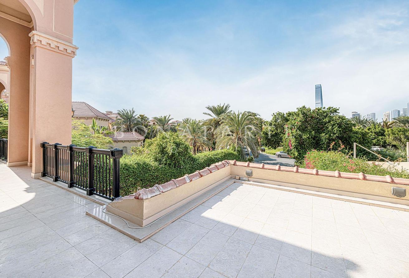 Lake View | Furnished | Upgraded photo 16