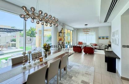 Villa - 4 - 4 for sale in Legacy Nova Villas - District 9 - Jumeirah Park - Dubai