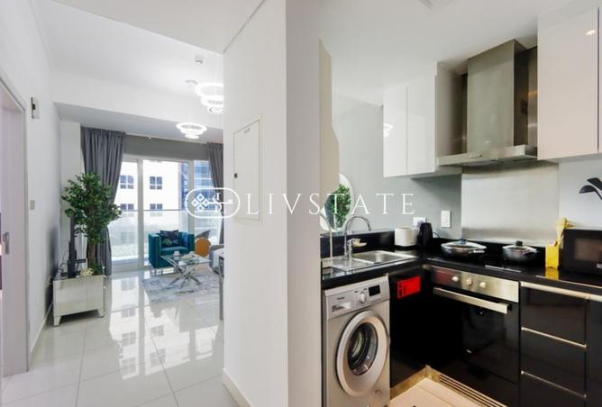Elegant Furnished Unit | 1BR |Sea and Marina View photo 3
