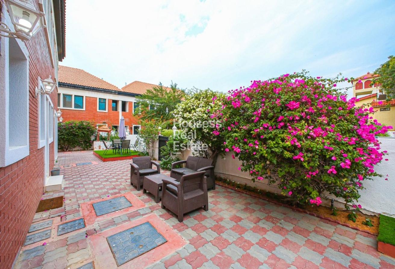 Bright Living|Private Jacuzzi and Garden|Vacant photo 7