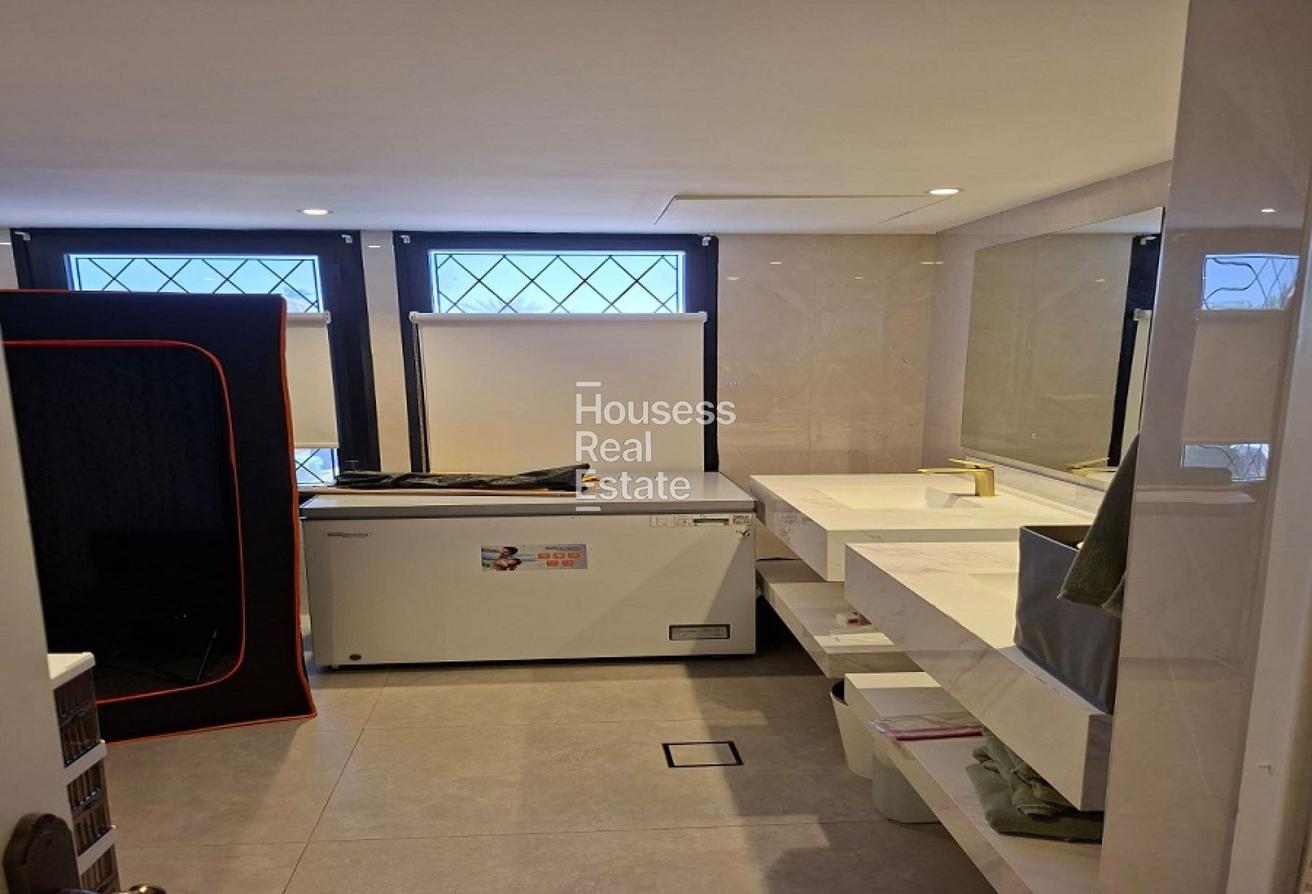 Bright Living|Private Jacuzzi and Garden|Vacant photo 14