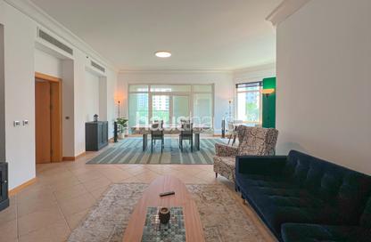 Apartment - 3 Bedrooms - 3 Bathrooms for rent in Abu Keibal - Shoreline Apartments - Palm Jumeirah - Dubai