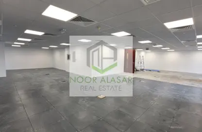 مكتب - استوديو - 2 حمامات للايجار في برج ميز - شارع الشيخ زايد - دبي