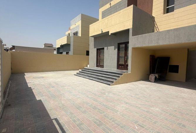 104707498 - Property Image 3