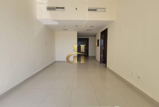 شقة فسيحة بغرفة نوم واحدة | بالقرب من مدرسة جي إس إس