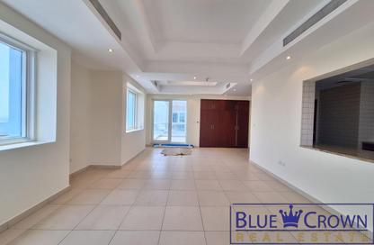 Apartment - 2 - 3 for rent in Bin Hendi Tower - Al Mankhool - Bur Dubai - Dubai