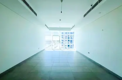 شقة - غرفة نوم - 2 حمامات للبيع في مساكن لامار - برج السيف - شاطئ الراحة - أبوظبي