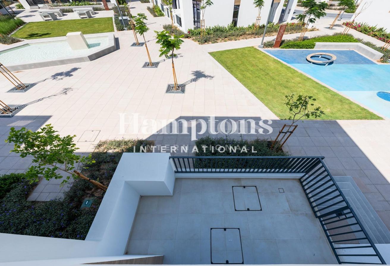 Exclusive Corner Single Row | By the pool photo 2