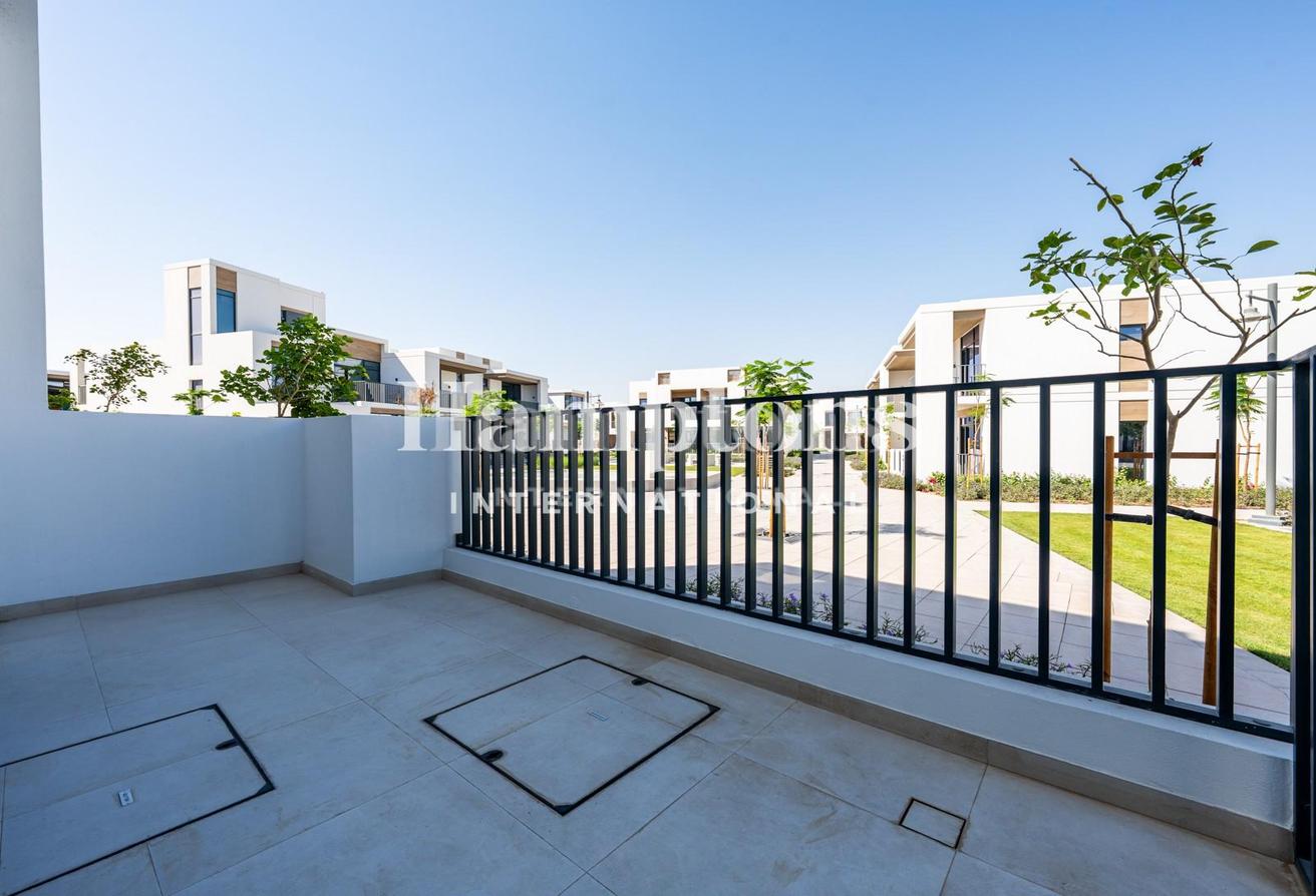 Exclusive Corner Single Row | By the pool photo 9