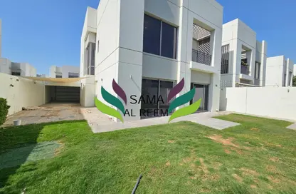 Villa - 5 Bedrooms - 5 Bathrooms for rent in Umm Suqeim 1 Villas - Umm Suqeim 1 - Umm Suqeim - Dubai
