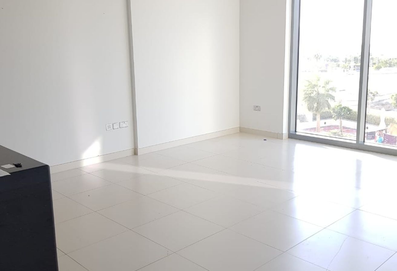 Stunning 1BR | Pool View | Prime Location