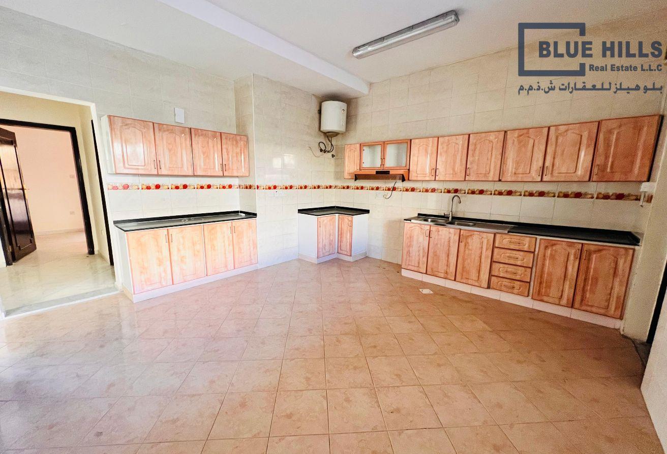 Under maintenance | 4/BR + Maids room | Specious photo 8