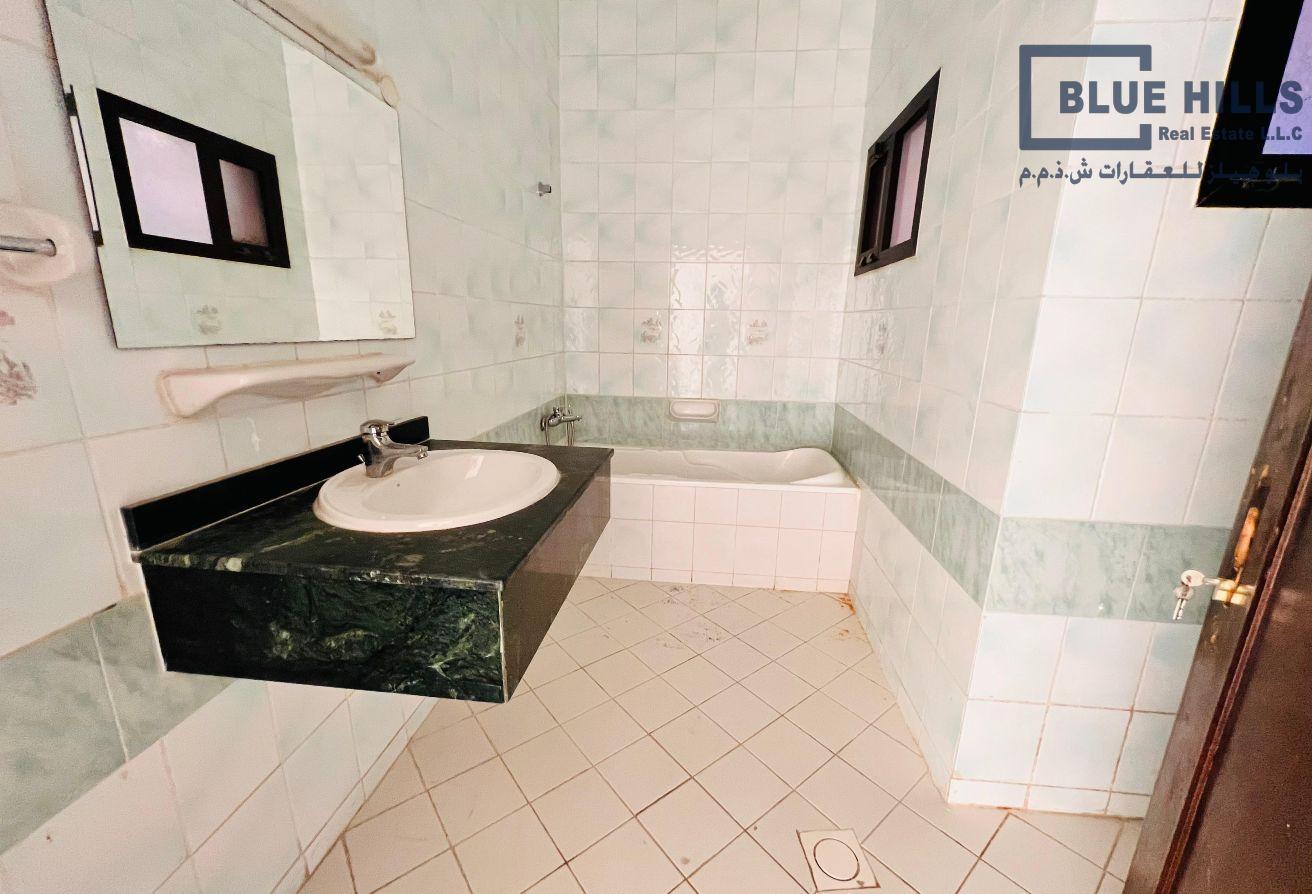 Under maintenance | 4/BR + Maids room | Specious photo 26