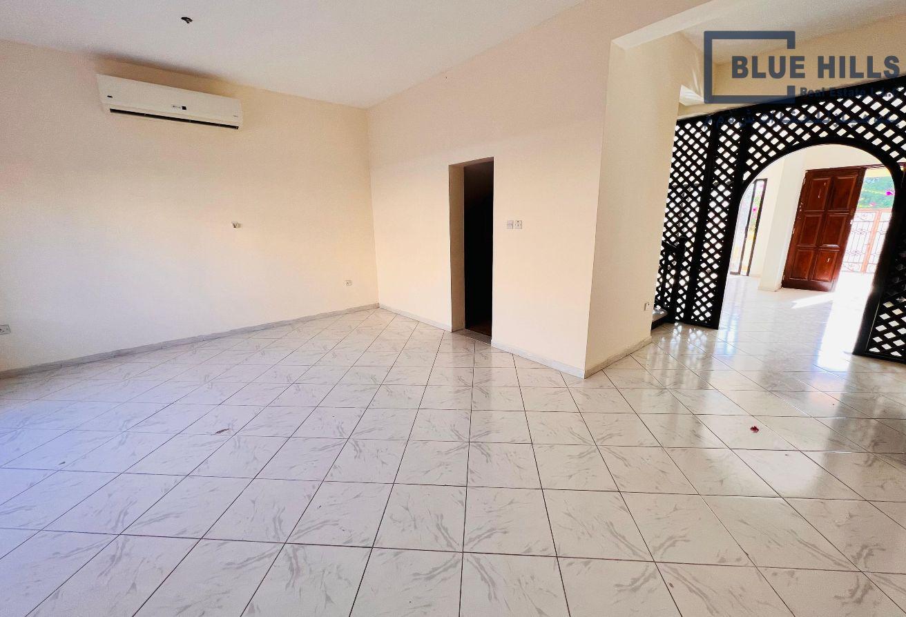 Under maintenance | 4/BR + Maids room | Specious photo 9