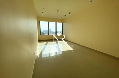 Apartment - 2 Bedrooms - 3 Bathrooms for rent in Nation Towers - Corniche Road - Abu Dhabi