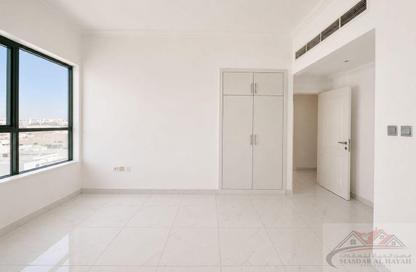 Apartment - 3 Bedrooms - 3 Bathrooms for rent in Muwaileh 3 Building - Muwaileh - Sharjah
