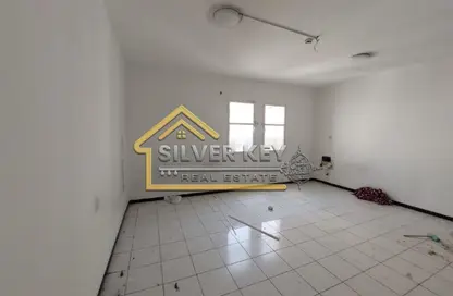 Apartment - Studio - 1 Bathroom for rent in Abu Shagara building - Abu shagara - Sharjah