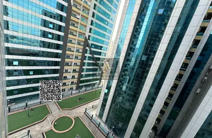 شقة - غرفة نوم - 2 حمامات للبيع في أورينت تاور 1 - أورينت تاور - البستان - عجمان