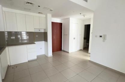 Apartment - 1 Bedroom - 1 Bathroom for rent in Zahra Apartments 2B - Zahra Apartments 2 - Zahra Apartments - Town Square - Dubai