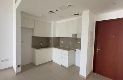 Apartment - 1 Bedroom - 1 Bathroom for rent in Zahra Apartments 2B - Zahra Apartments 2 - Zahra Apartments - Town Square - Dubai
