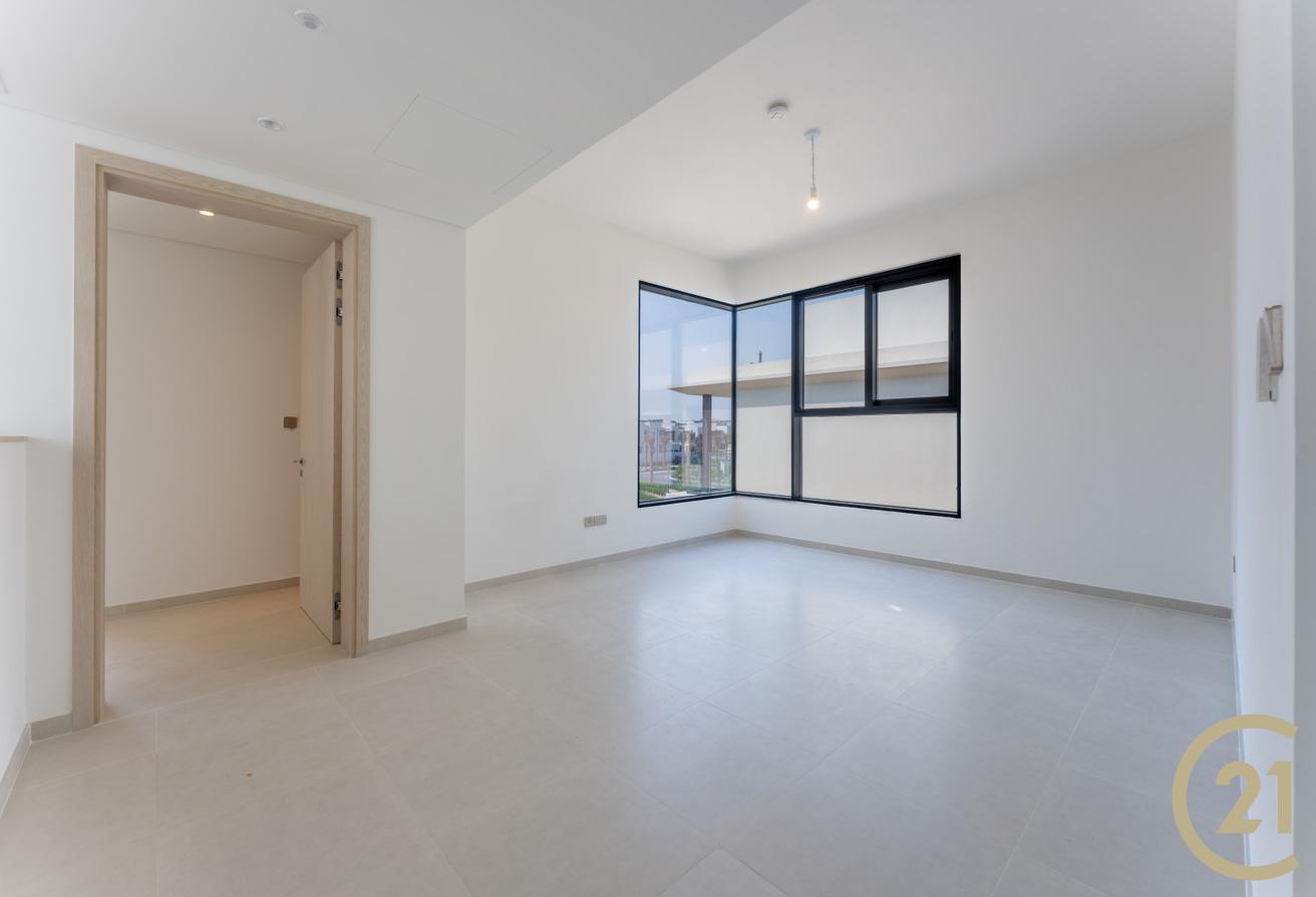 Brand New | Close to Retail | Vacant photo 10