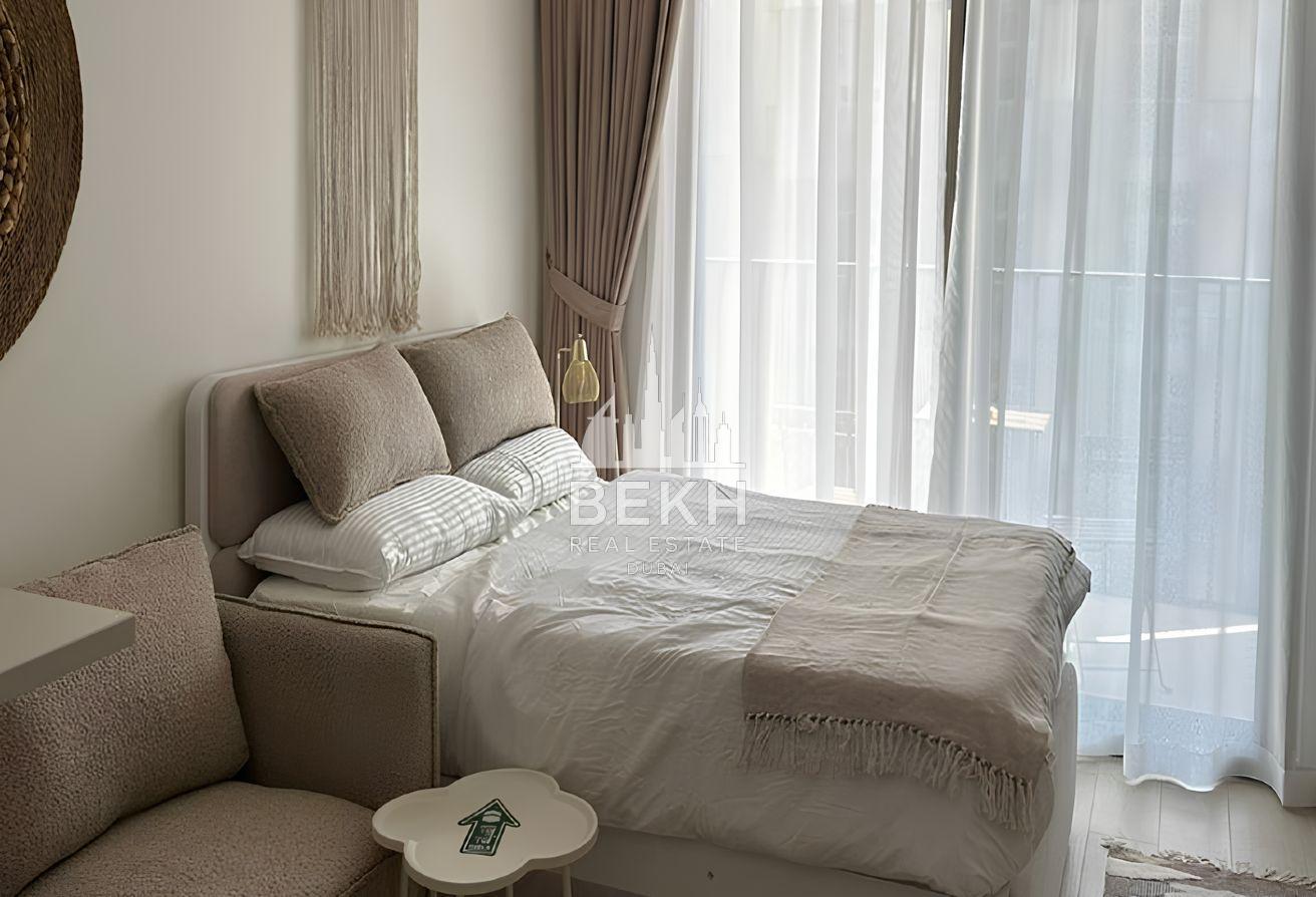 FULLY FURNISHED | MODERN UNIT | READY TO MOVE IN photo 3