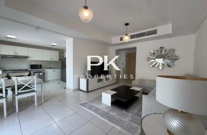 Villa - 2 Bedrooms - 3 Bathrooms for rent in Springs 14 - The Springs - Dubai