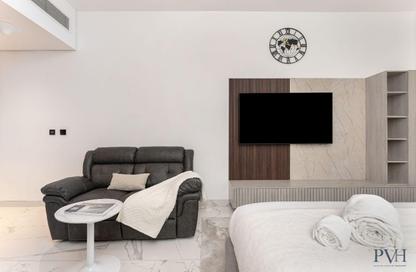 Apartment - Studio - 1 Bathroom for rent in Royal Regency - Business Bay - Dubai
