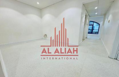 Office Space - Studio - 1 Bathroom for rent in Al Khalidiya - Abu Dhabi