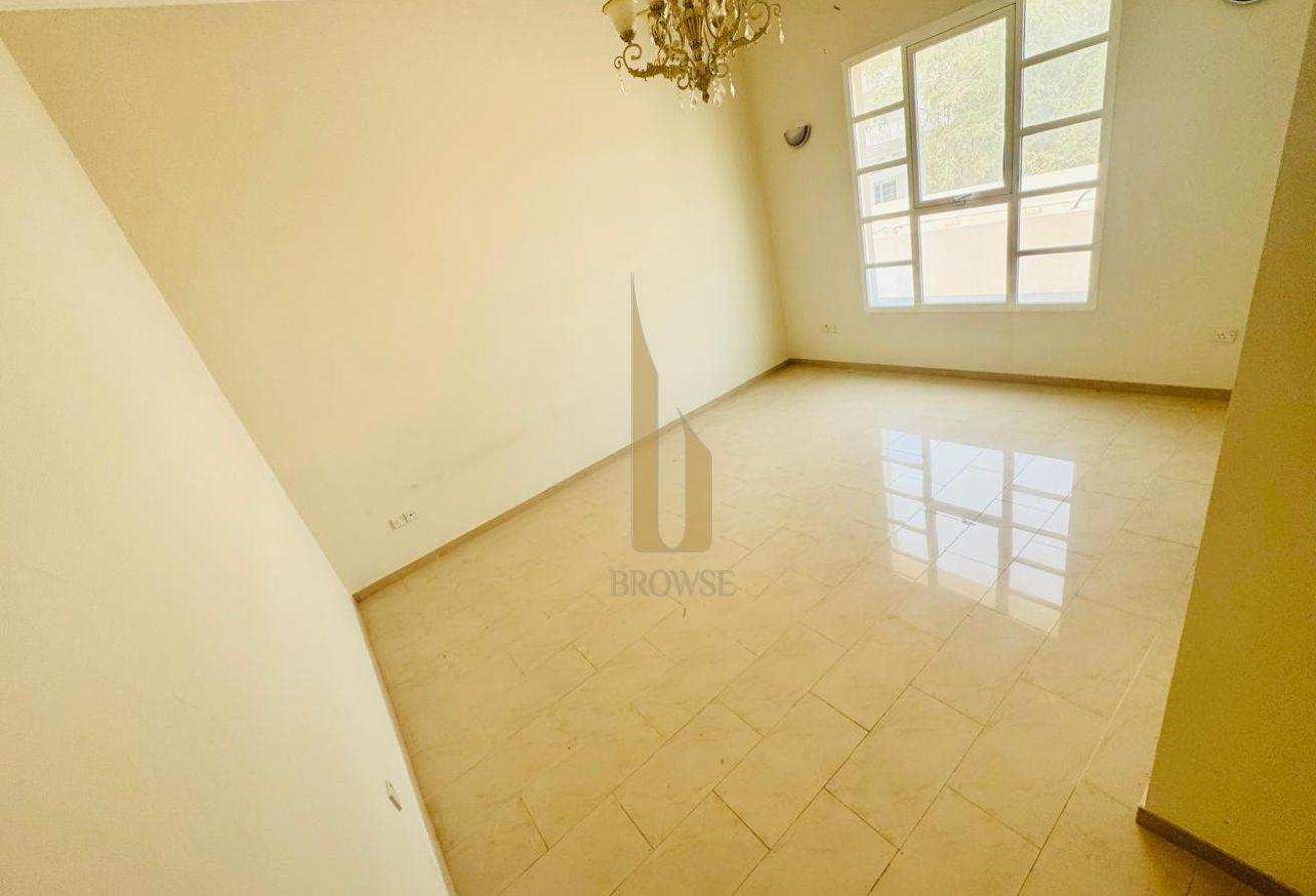 Majlis+5BR Ensuite+Study l Private Garden l Maids photo 28