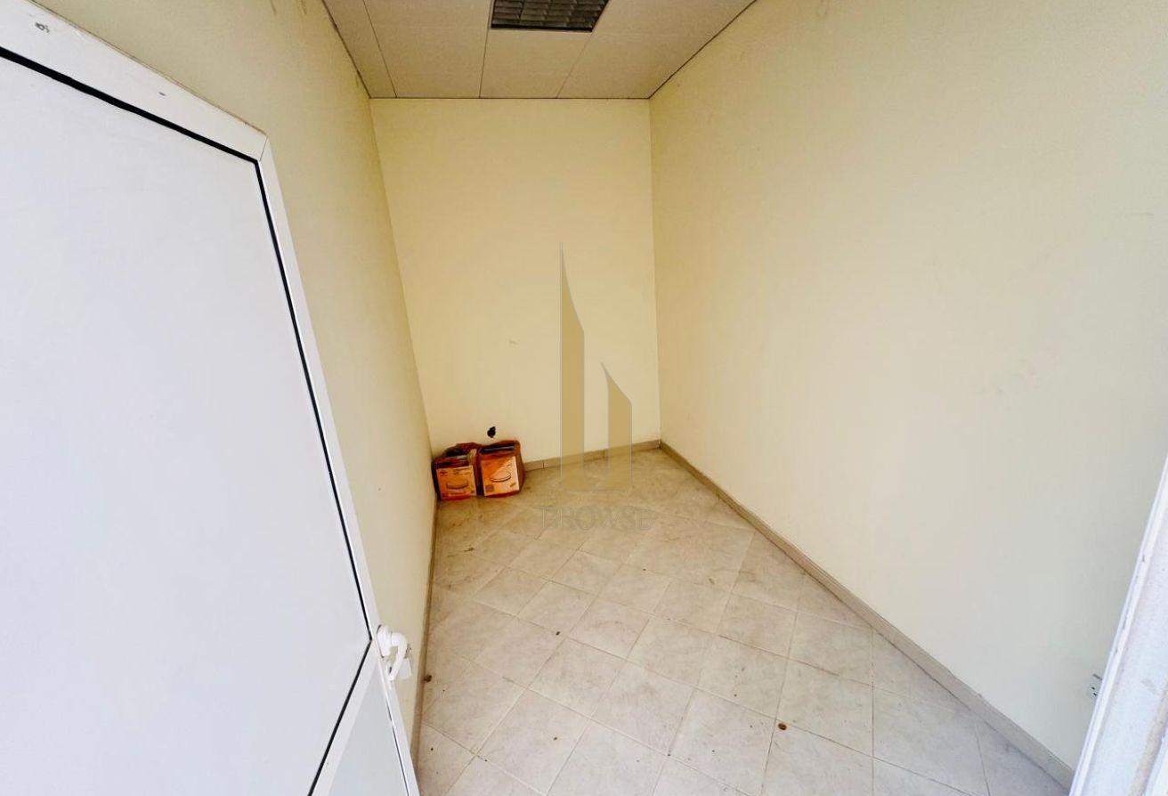 Majlis+5BR Ensuite+Study l Private Garden l Maids photo 25