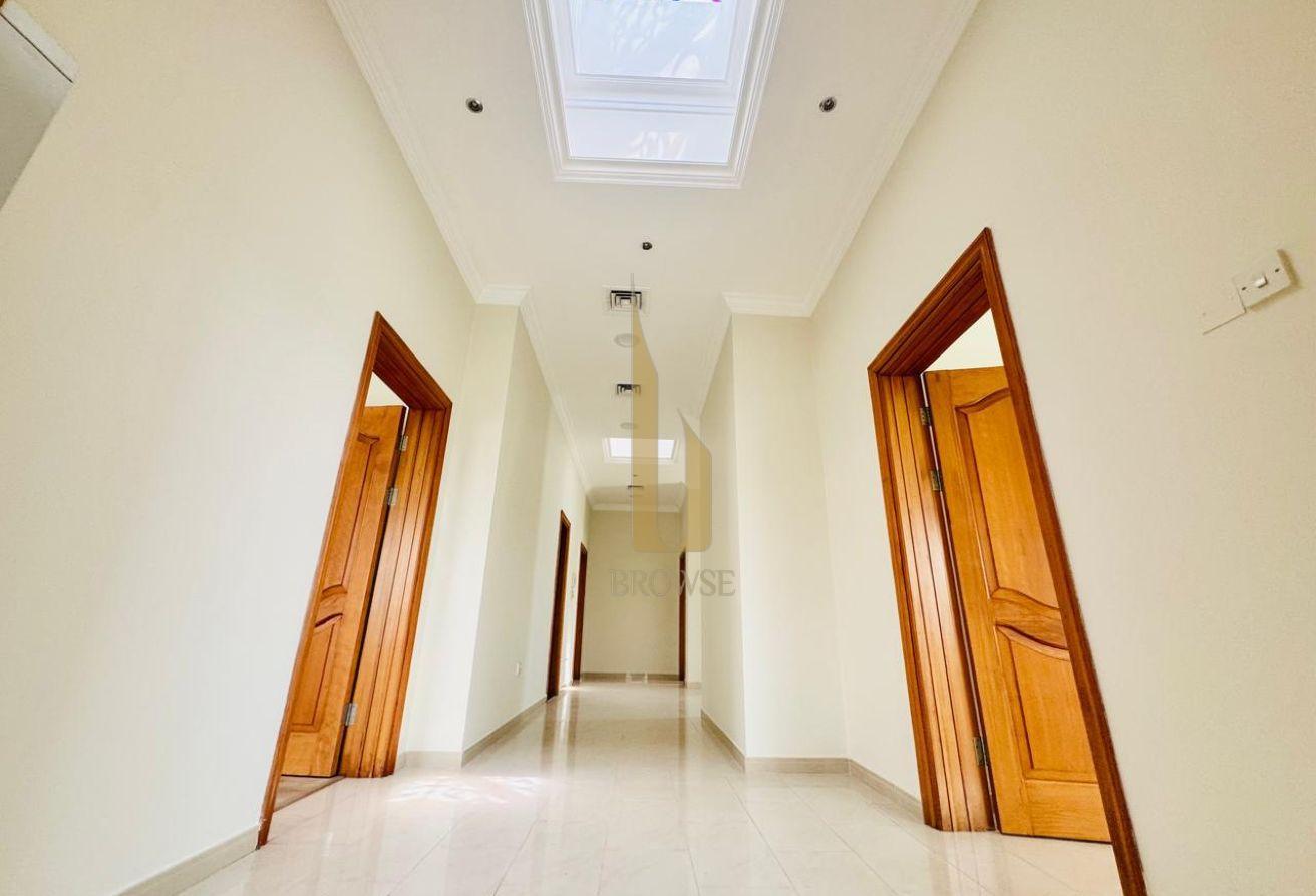 Majlis+5BR Ensuite+Study l Private Garden l Maids photo 22