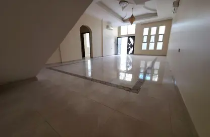 شقة - 4 غرف نوم - 4 حمامات للايجار في 3 المويهات - المويهات - عجمان