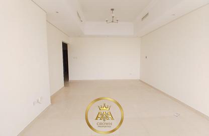 Apartment - 3 Bedrooms - 3 Bathrooms for rent in Al Mamzar - Al Mamzar - Sharjah - Sharjah