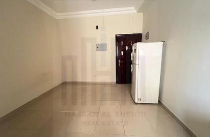 Apartment - Studio - 1 for rent in Muwaileh - Sharjah