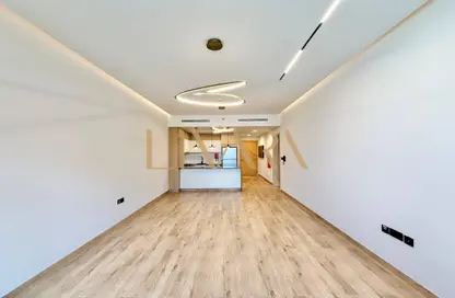 شقة - غرفة نوم - 2 حمامات للايجار في روكين جي 25 - الضاحية 10 - قرية جميرا الدائرية - دبي شقة - غرفة نوم - 2 حمامات للايجار في روكين جي 25 - الضاحية 10 - قرية جميرا الدائرية - دبي