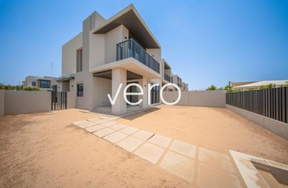 Townhouse - 4 - 5 for rent in Jebel Ali Village Townhouses - Jebel Ali Village - Jebel Ali - Dubai Townhouse - 4 - 5 for rent in Jebel Ali Village Townhouses - Jebel Ali Village - Jebel Ali - Dubai