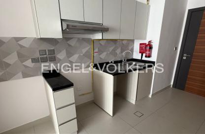 Apartment - Studio - 1 for rent in Al Waleed Garden 2 - Al Waleed Garden - Al Jaddaf - Dubai Apartment - Studio - 1 for rent in Al Waleed Garden 2 - Al Waleed Garden - Al Jaddaf - Dubai