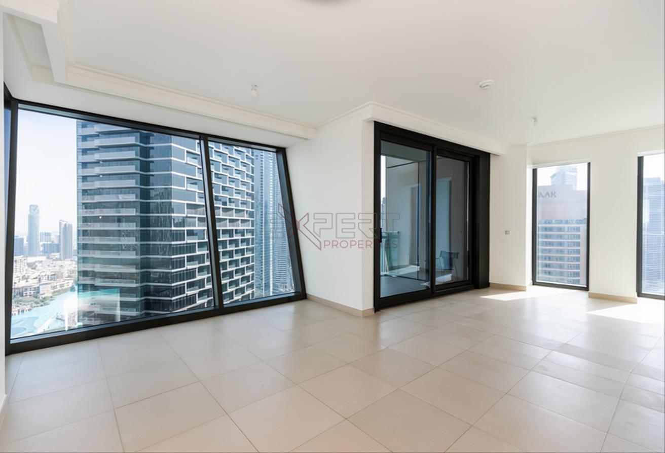 Burj & Fountain Views | High Floor Unit | Balcony photo 5