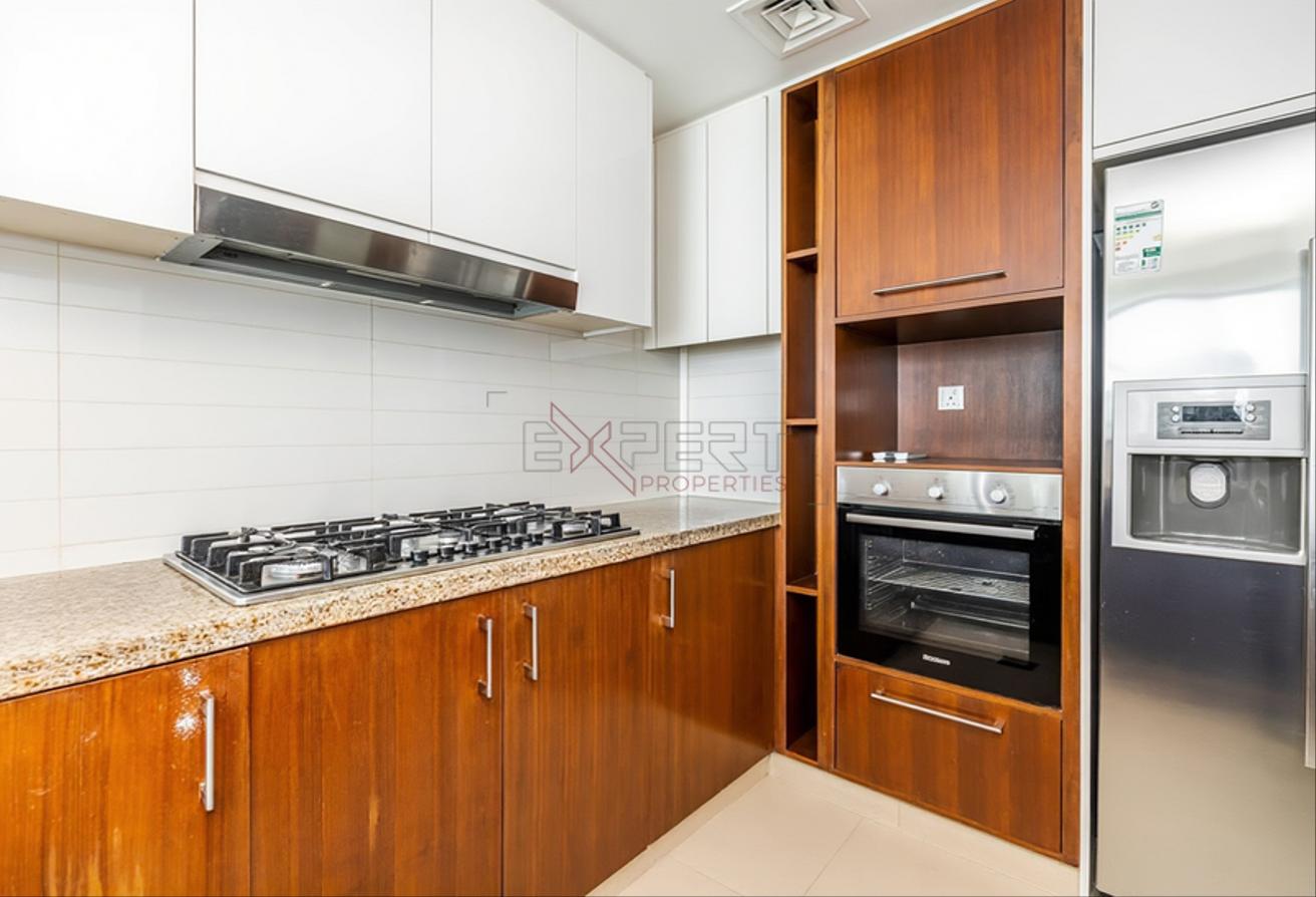 Burj & Fountain Views | High Floor Unit | Balcony photo 11
