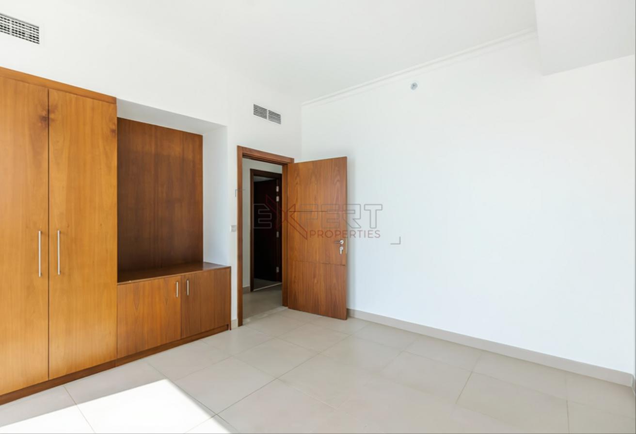 Burj & Fountain Views | High Floor Unit | Balcony photo 9