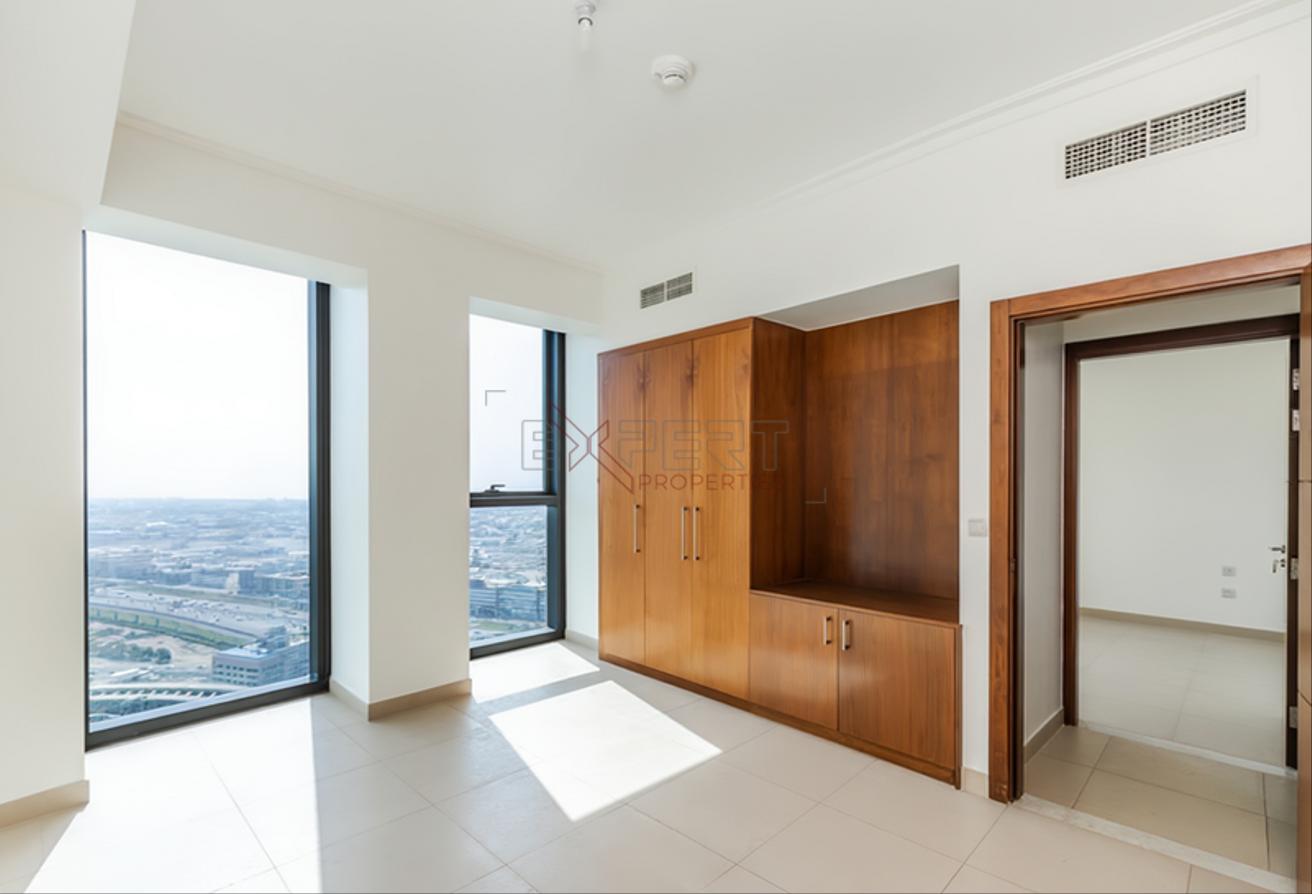 Burj & Fountain Views | High Floor Unit | Balcony photo 6