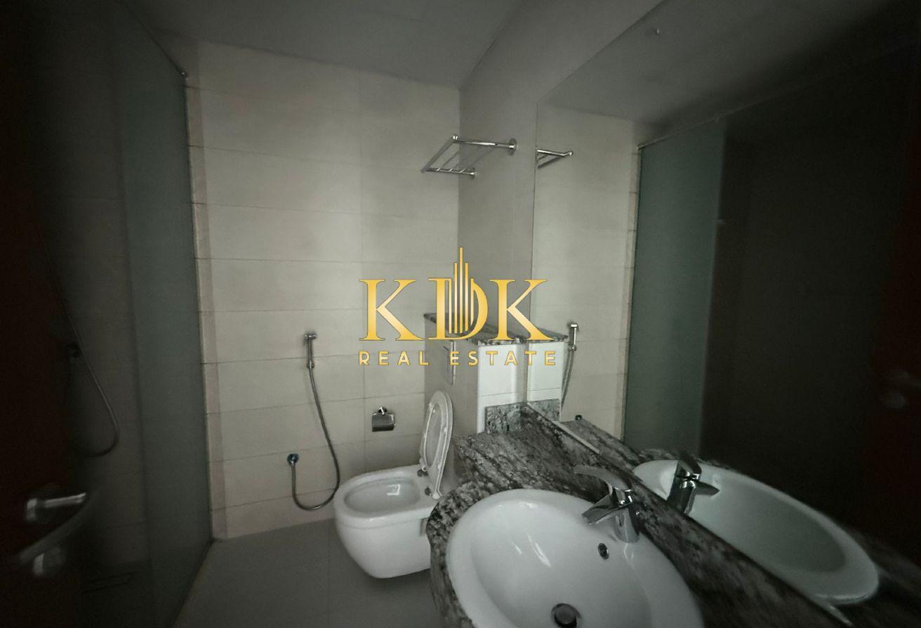 Affordable | 1BHK | Unfurnished | Close to Exit photo 8