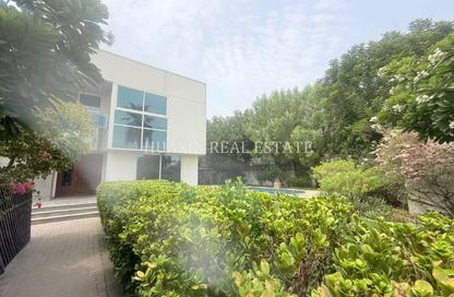 Villa - 5 - 5 for rent in Jumeirah 1 - Jumeirah - Dubai